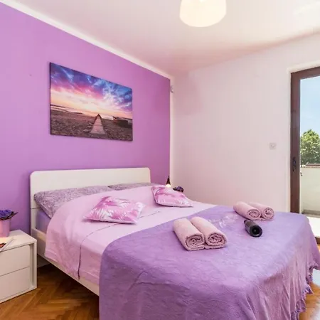Вилла Andrija In For 9 People With Sea View & Heated Pool - Only 400 M From The