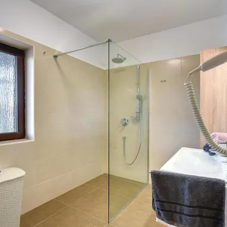 Вилла Andrija In For 9 People With Sea View & Heated Pool - Only 400 M From The *