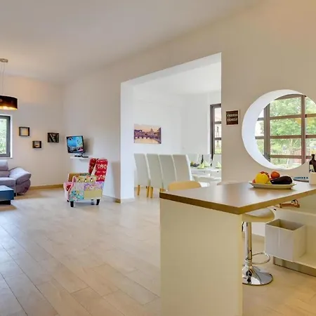Andrija In For 9 People With Sea View & Heated Pool - Only 400 M From The Villa