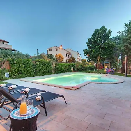 Villa Andrija In For 9 People With Sea View, Kids Playground & Heated Pool - Only 400 M From The *