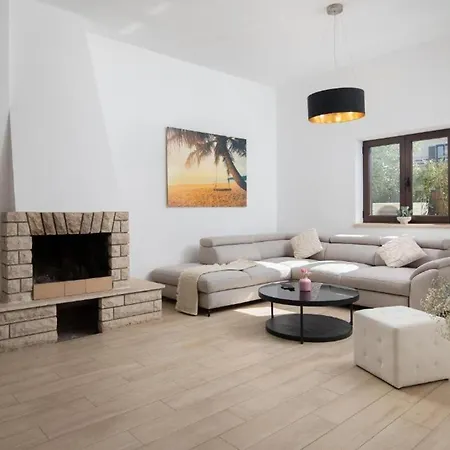 Andrija In For 9 People With Sea View, Kids Playground & Heated Pool - Only 400 M From The Villa *