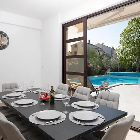 Andrija In For 9 People With Sea View, Kids Playground & Heated Pool - Only 400 M From The * Fažana
