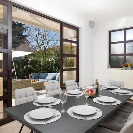 Andrija In For 9 People With Sea View, Kids Playground & Heated Pool - Only 400 M From The *