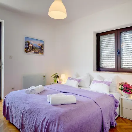 Villa Andrija In For 9 People With Sea View, Kids Playground & Heated Pool - Only 400 M From The *
